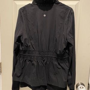 Lululemon jacket size 10